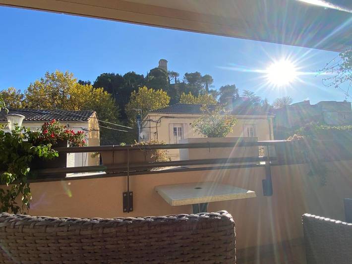 Gîte pour 4 personnes, avec Balcon ainsi que Terrasse et Vue dans Salle De L Etoile Chateaurenard