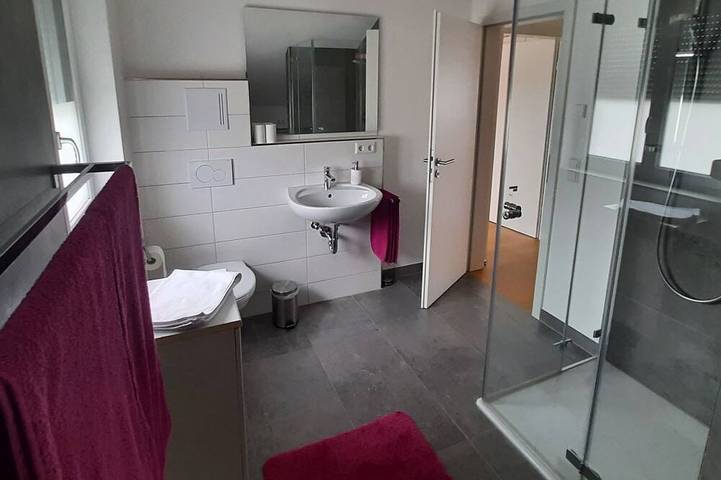 Ganze Wohnung, Apartment Strawberry - 2-Raum-Ferienwohnung Apartment Strawberry , Du/Wc, 65 qm, in Bermatingen, Region Bodensee-Oberschwaben