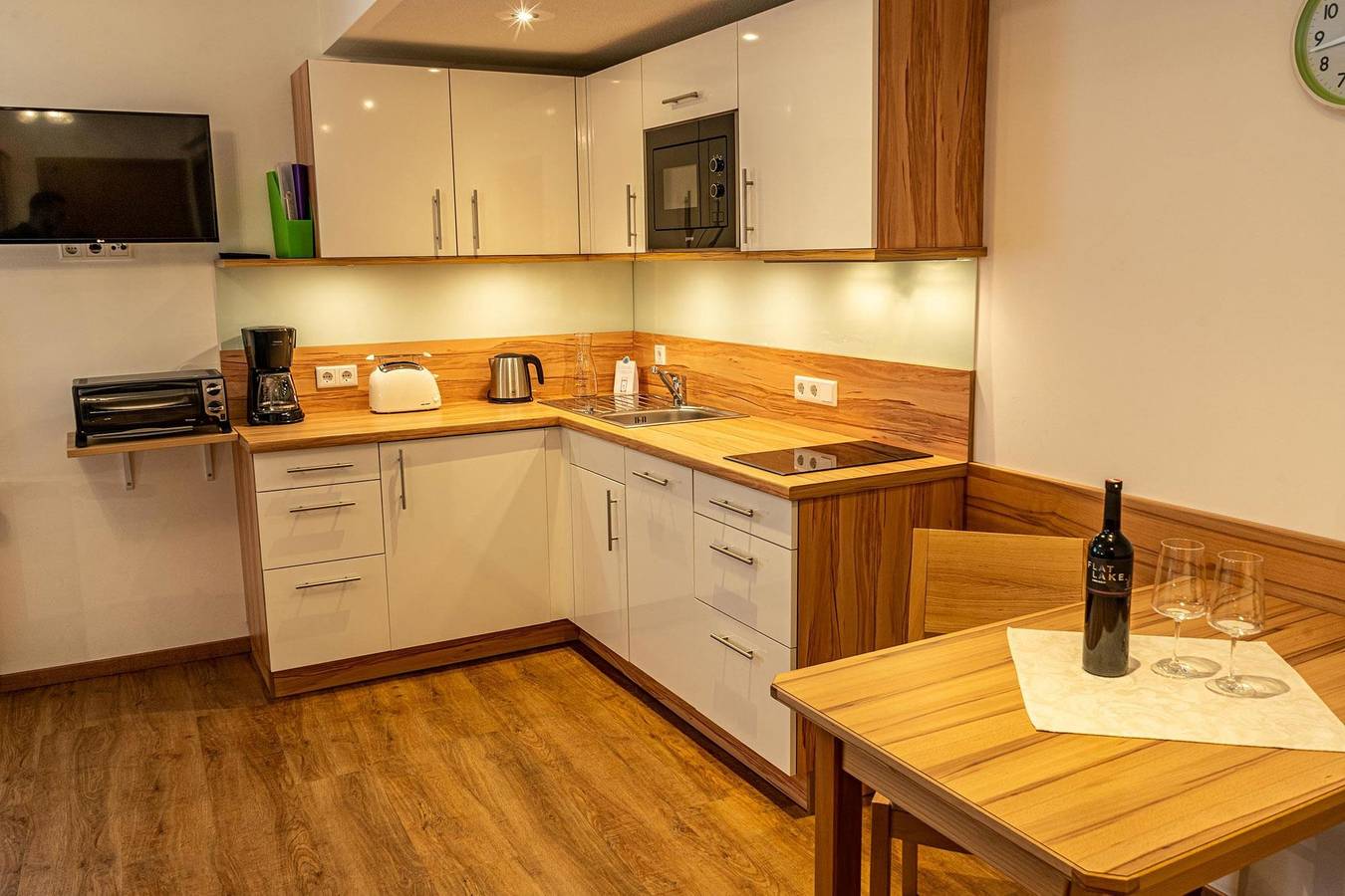 Ganze Ferienwohnung, Apartment/Wohn-Schlafraum/Dusche, Wc in Mariapfarr, Bundesland Salzburg