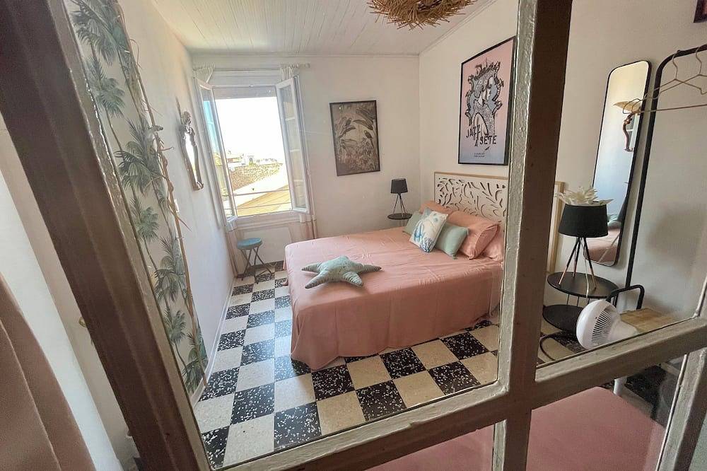 Appartement entier, Coeur de Sète, charmant T2, calme, avec jolie vue in Sète, Côte méditerranéenne (France)