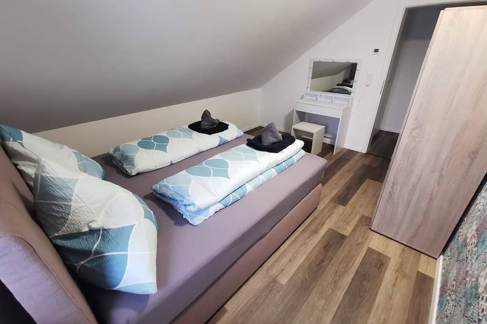 Ganze Wohnung, Ruhige Dachgeschoßwohnung Bad Berleburg in Bad Berleburg, Kreis Siegen-Wittgenstein