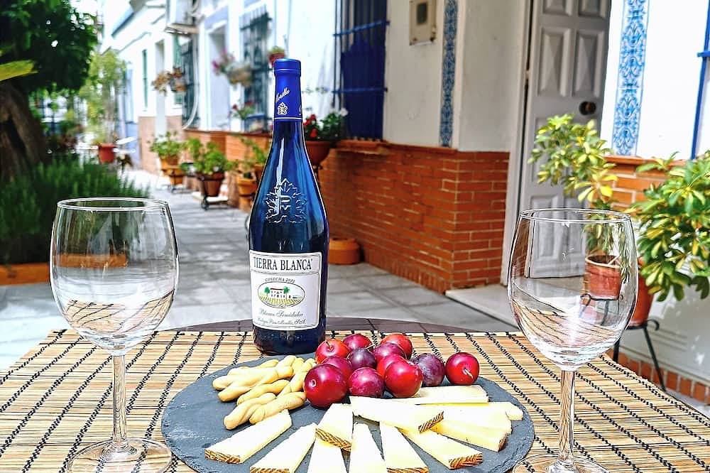 Ganze Wohnung, Typisch andalusischen Patio, charmant, sehr ruhig und hell in Central Seville, Sevilla