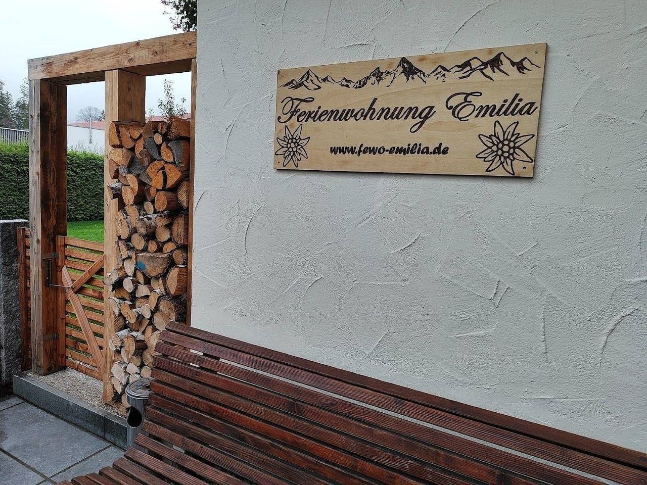 Geheel vakantieappartement, Ferienwohnung Emilia mit Bergblick nach Osten in Ruhpolding, Beierse Alpen