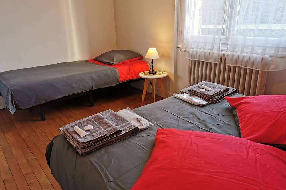 Gîte Poitiers1950, 1à9Prsn, 5 couchages, 4Pkgs 14mn Futuroscope, Eco-Responsable in Poitiers, Vienne (France)