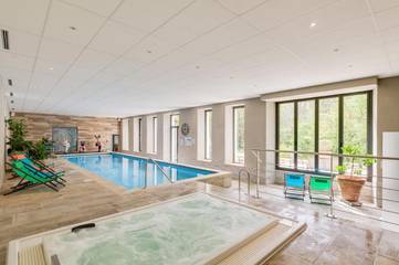 Hôtel pour 2 personnes, avec jardin et jacuzzi ainsi que sauna et piscine, animaux acceptés à Dieulefit