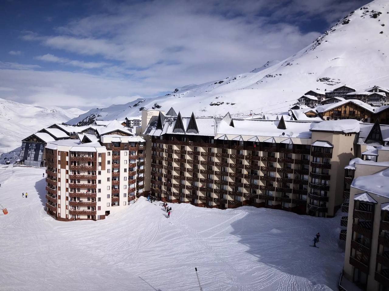 Entire studio, Val Thorens Studio Cabine 4 Staff And With Direct Access To Pistes in Val Thorens, Les Trois Vallées