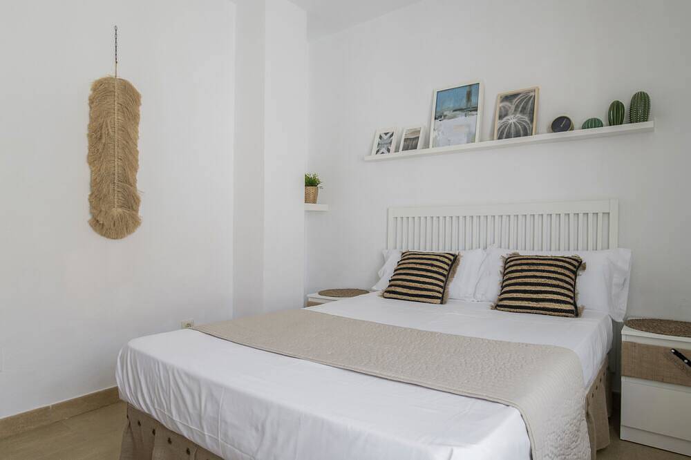 Hel lägenhet, Apartment 'El Refugio Del Mar' with Balcony, Wi-Fi and Air Conditioning in Playa Zahara de los Atunes, Barbate