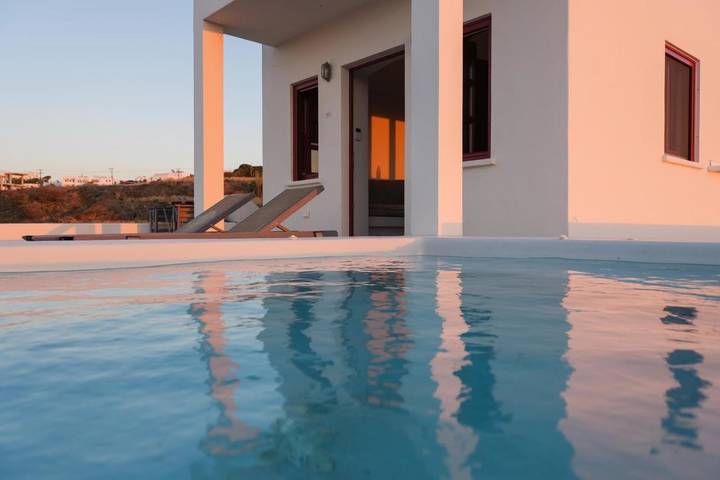 Chambre d’hôte pour 5 personnes, avec jacuzzi et jardin à Santorin - 3