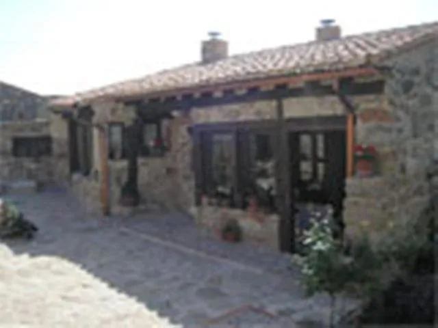Casa de huéspuedes para 2 personas, con piscina y jardín - 1