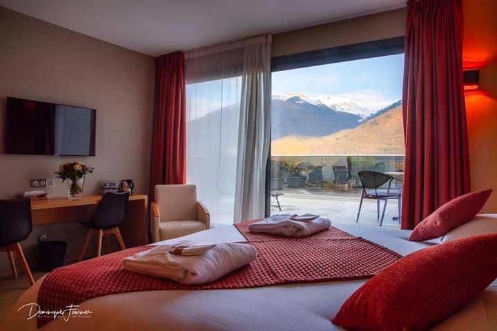 Hôtel pour 2 personnes, avec jacuzzi et sauna ainsi que piscine et jardin dans Office de Tourisme de Luchon - 2