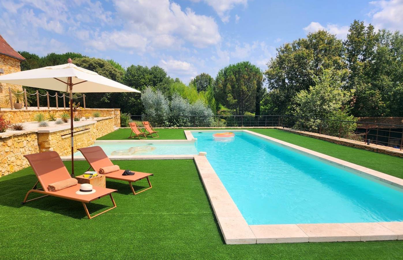 Dordogne's golden triangle holiday home accommodating 10 in Castelnaud-la-Chapelle, Périgord Noir