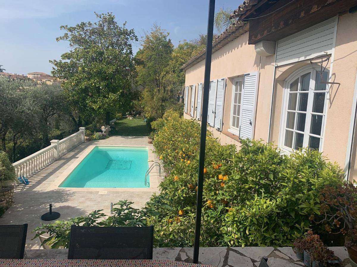 Les petites terrasses in Grasse, Côte méditerranéenne (France)