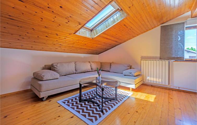 Apartamento de férias inteiro, Apartamento de férias para 6 pessoas com terraço in Divača, Coastal Karst