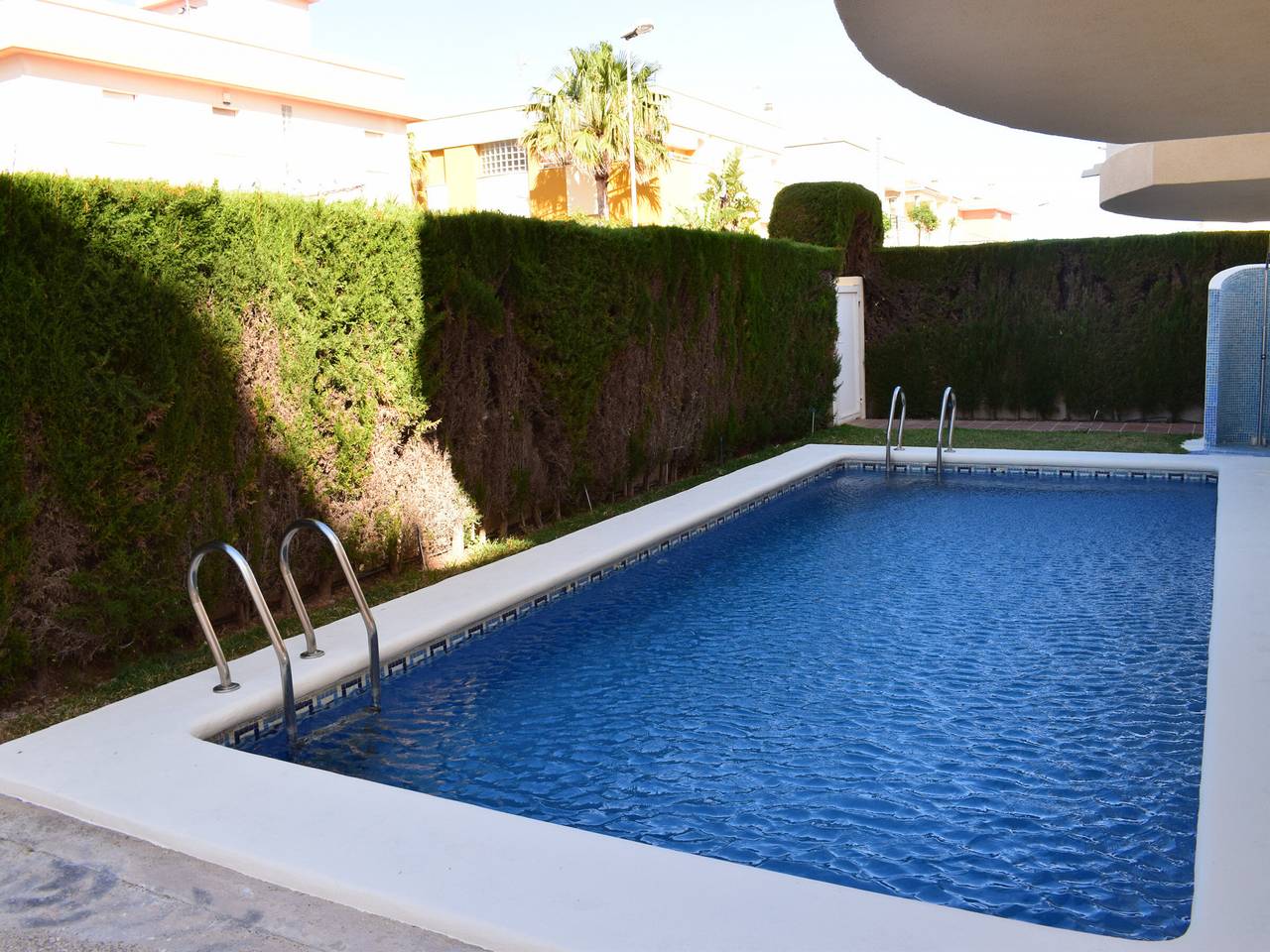 Apartamento entero, Casa familiar en Oliva con piscina compartida cerca de la playa, ideal para 7 personas in Oliva, Costa de Valencia
