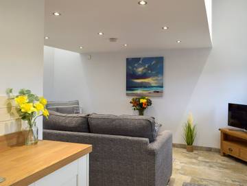 Log Cabin for 2 People in Pembrokeshire, South-Wales, Photo 3