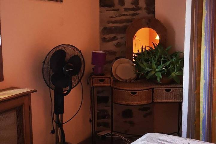 Gîte pour 3 personnes, avec jacuzzi ainsi que piscine et sauna à Lagorce - 2