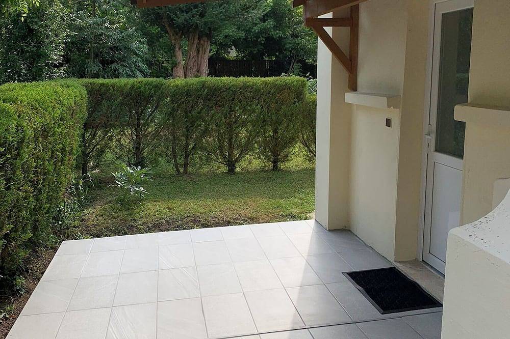 Entire apartment, Gîte au Calme en Quercy Entre Sarlat, Lascaux et Rocamadour in Souillac, Lot
