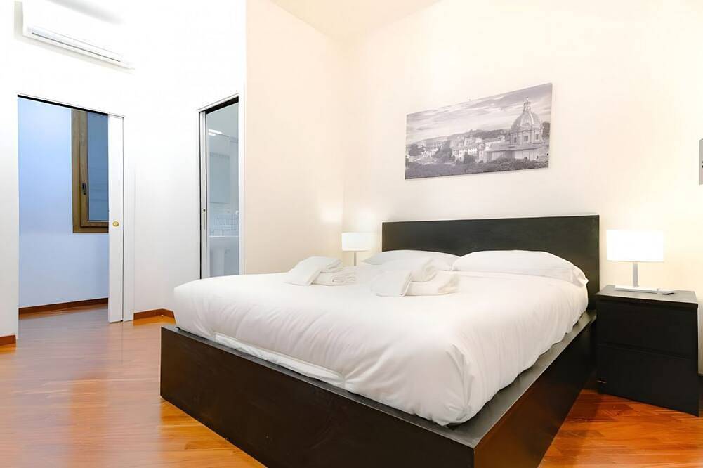 Ganze Wohnung, Elegantis.it San Giovanni Suite - Chic Apartment with Bathtub Near Historic Cent in Rom, Rom Provinz
