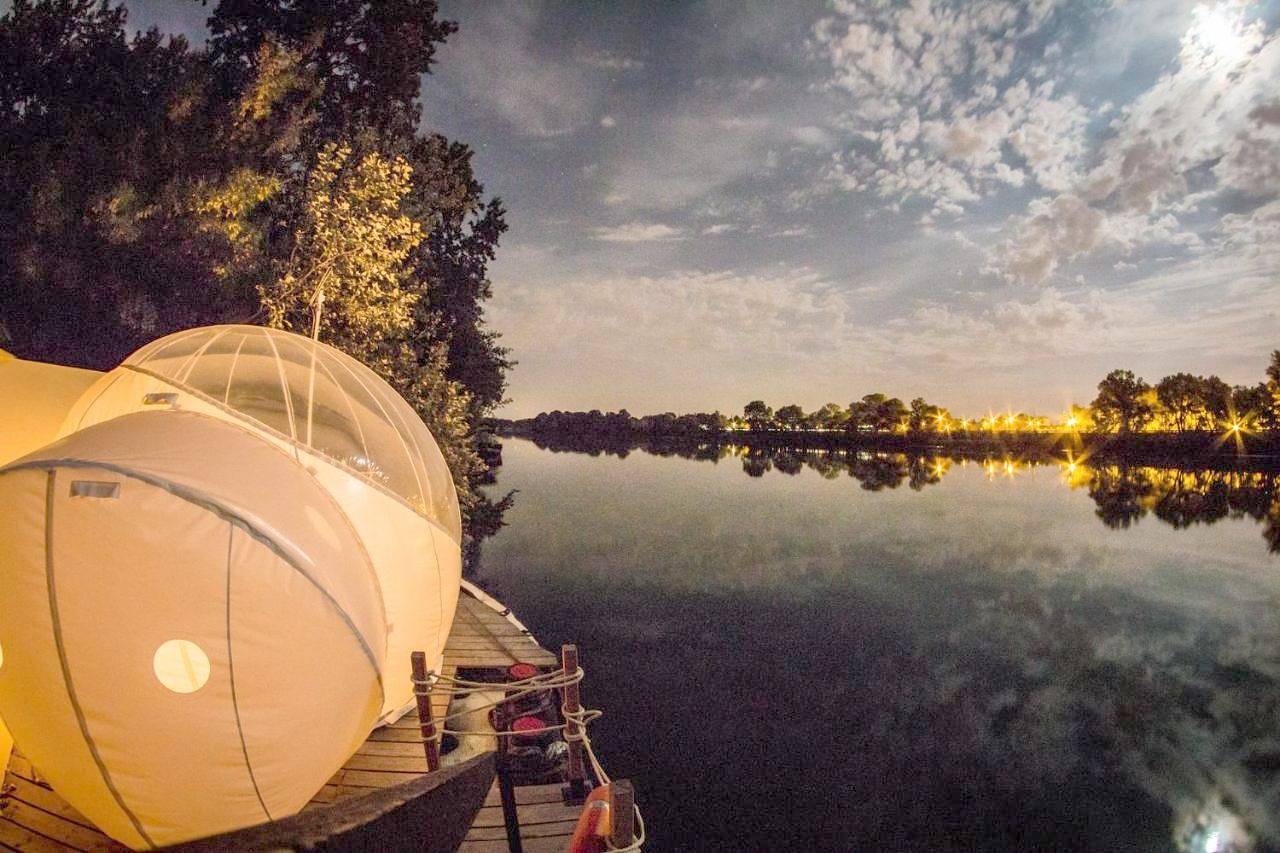 Péniche Espoir bulle in Avignon, Vaucluse