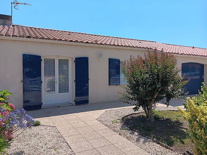 Location de vacances pour 5 personnes, avec jardin à Grues