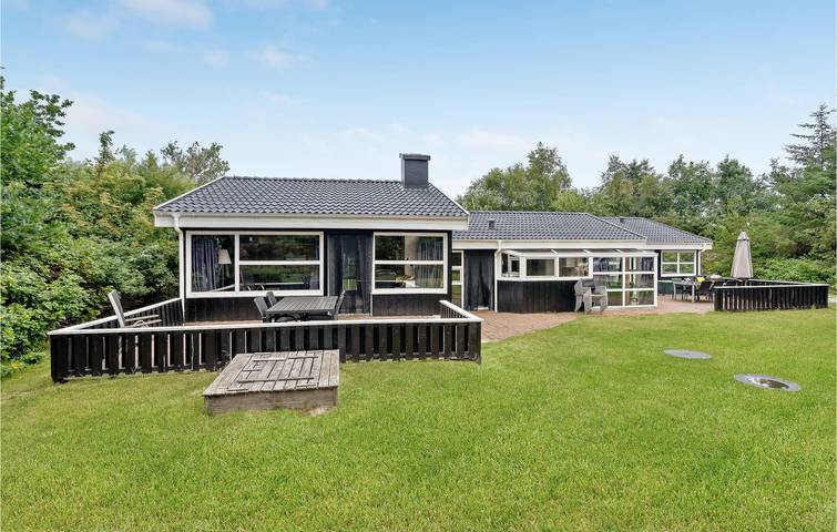 Ferienhaus für 12 Personen, mit Terrasse und Whirlpool sowie Pool und Sauna in Bratten - 3