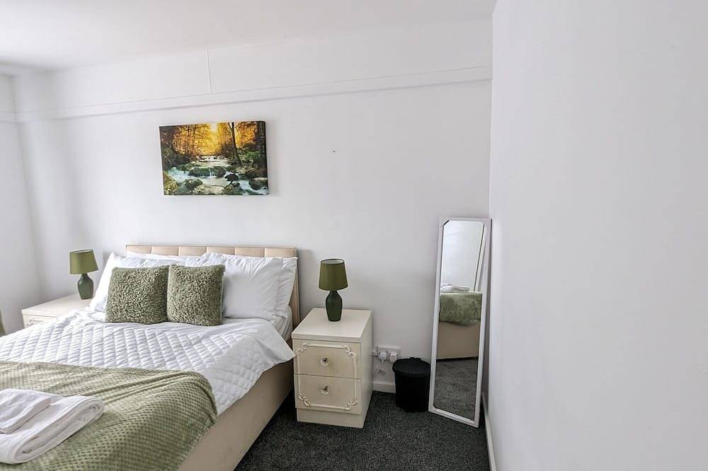 Ganze Wohnung, Superb 3 Br Flat in Stafford. Close to Stafford Hospital & Town Center in Stafford, Staffordshire