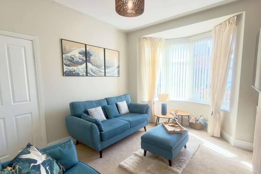 The Great Wave Retreat - Calm Costal Stay in Lancashire