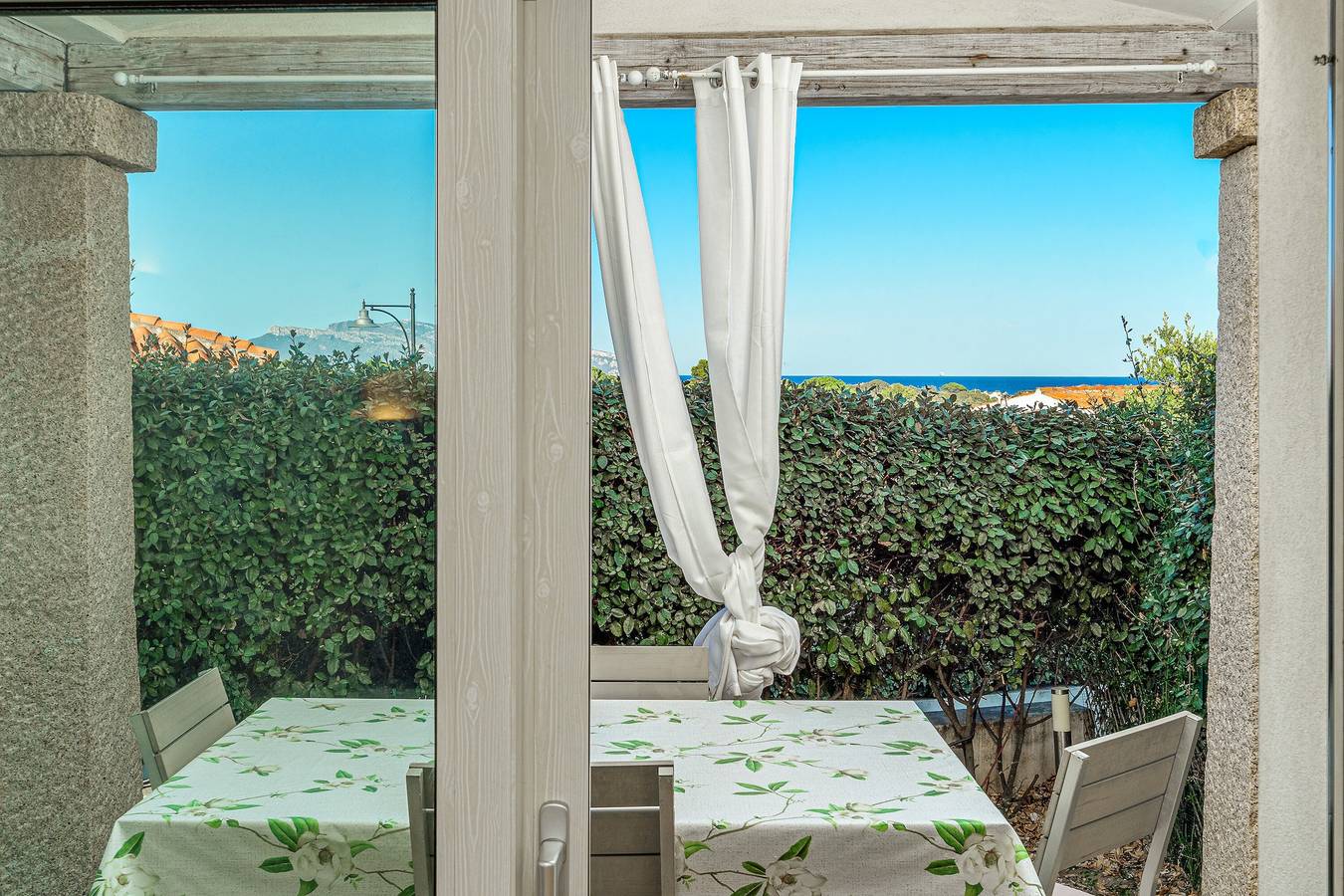 Casa de vacaciones 'Villa Smeraldina' con vistas al mar, Wi-Fi y aire acondicionado in Pittulongu, Costa Smeralda