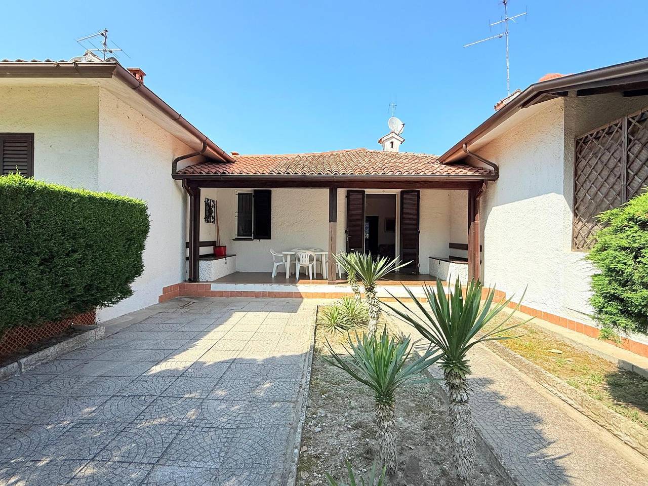 Green house on the ground floor, 2 gardens in Provincia de Ferrara