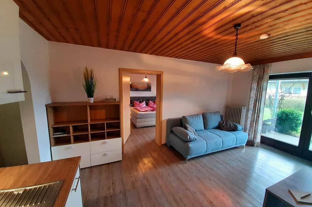 Apartamento inteiro, 2-room apartment with west-facing terrace and 2 barrier-free bathrooms in Frauenau, Baviera Oriental