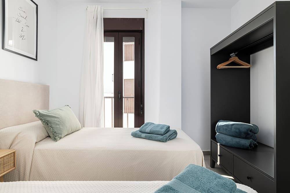 Entire apartment, Modern Comfort in the Heart of Conil in Conil de la Frontera, Costa de la Luz
