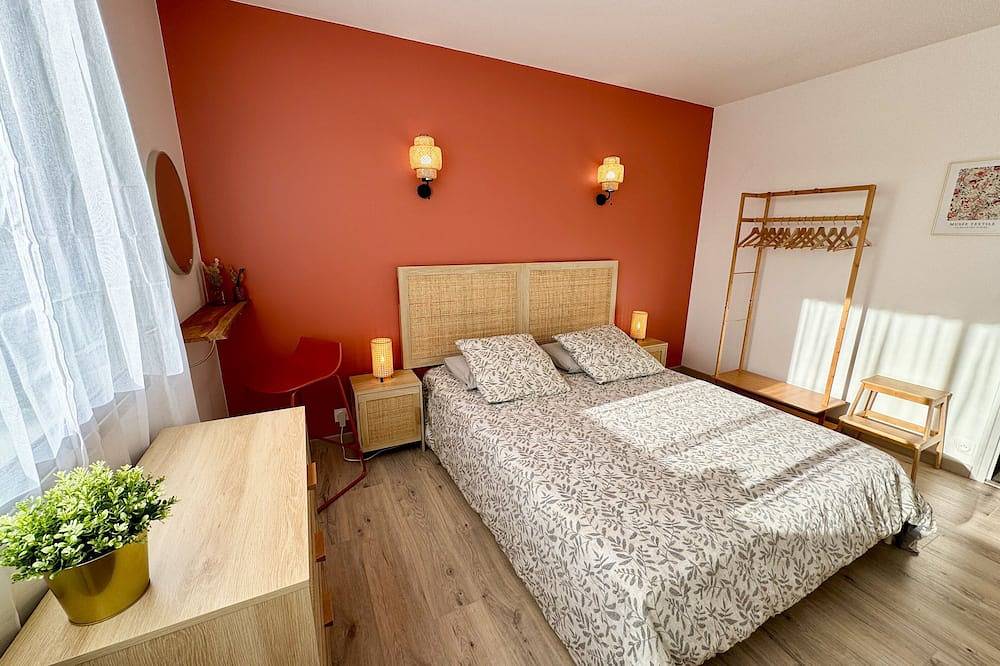 Maison de Charme Sea View - Juno Beach, 30 meters from the beach! in Bernières-sur-Mer, Región de Caen