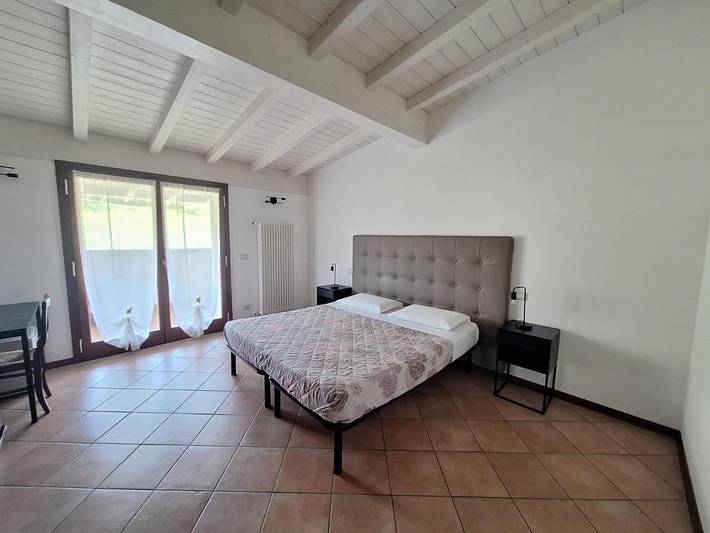Location de vacances pour 3 personnes, avec terrasse et jardin dans Lesignano De Bagni