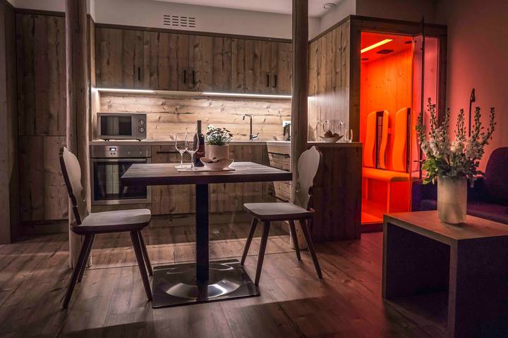 Ferienwohnung für 3 Personen, mit Sauna und Balkon im Dorf Tirol