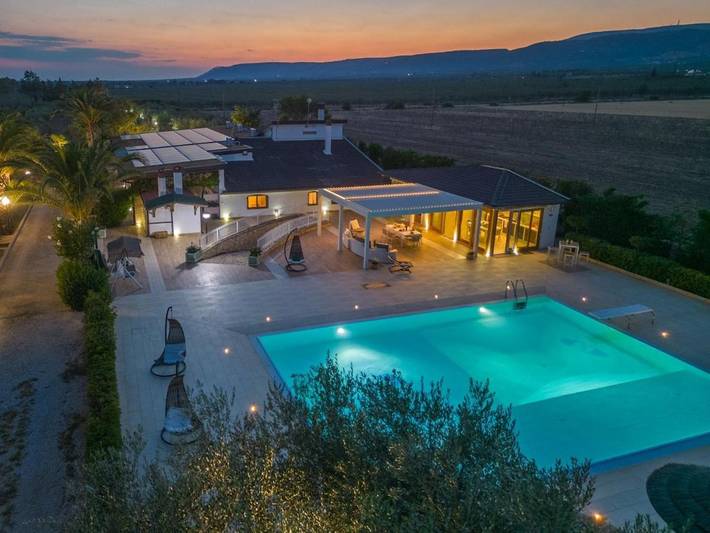 Casa vacanza per 10 persone, con Terrazza e Giardino nonché Piscina e Panorama a San Giovanni Rotondo