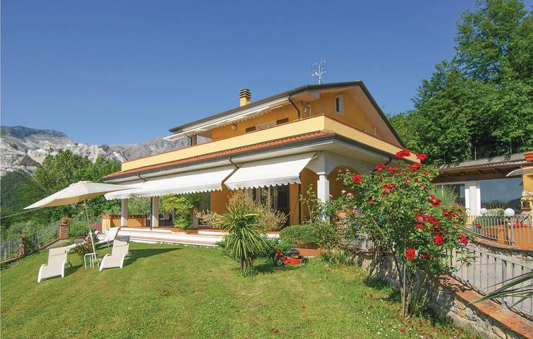 Casa vacanza per 8 persone a Carrara