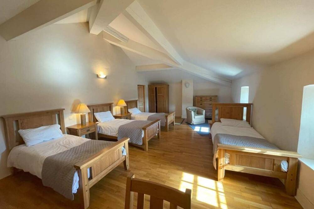 Entire apartment, Amazing 17th century House refurbished in Trèbes, Carcassonne region