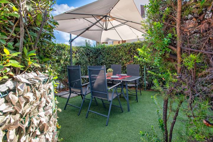 Appartamento per 4 persone, con Balcone e Giardino a Lu Bagnu