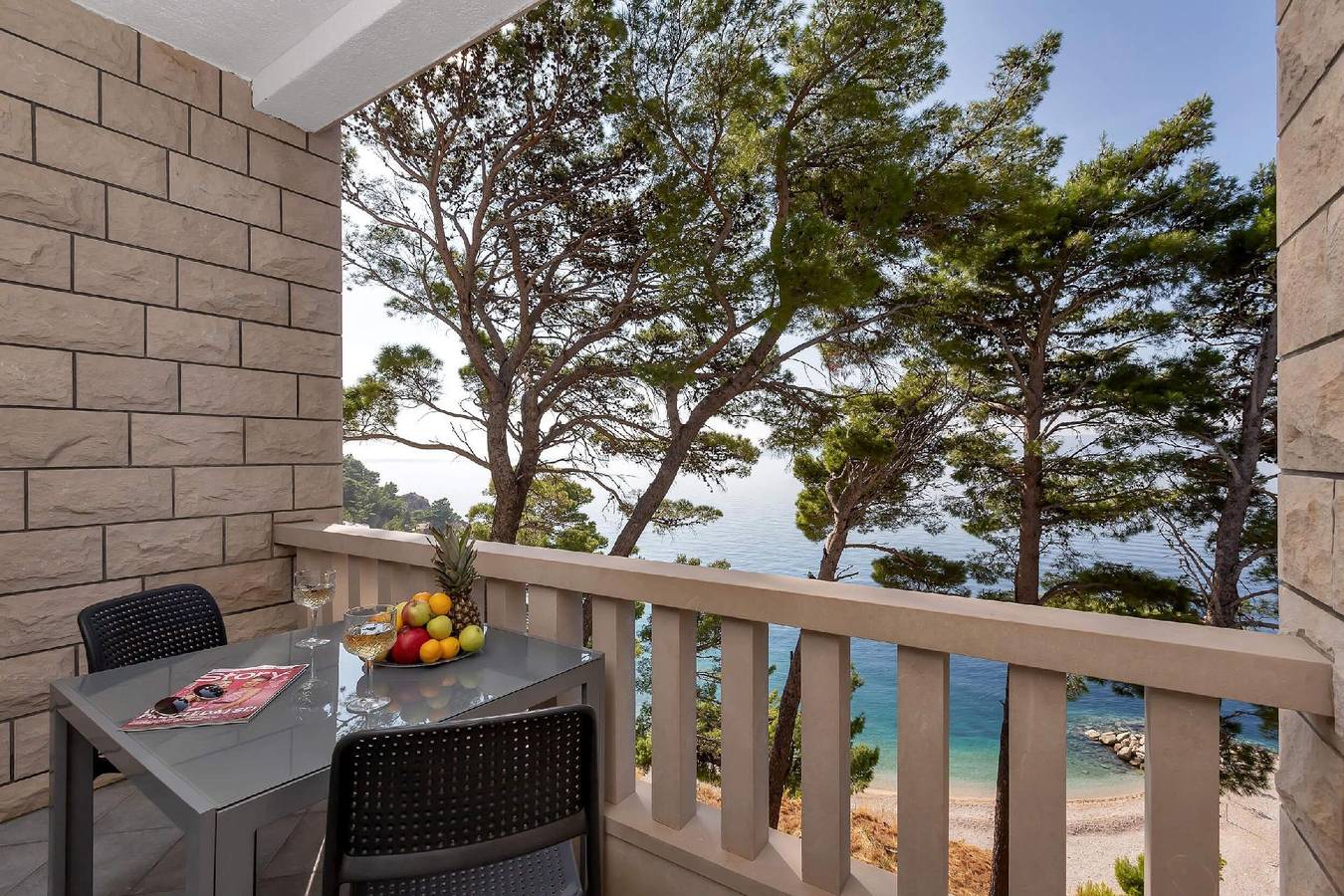 Ganze Ferienwohnung, Pine Canopy Studio Wohnung A9 in Brela, Makarska Riviera