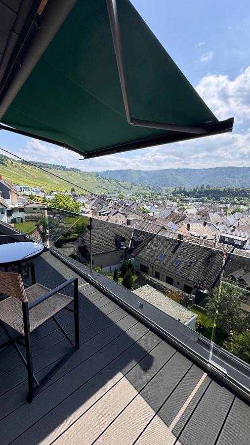 Ferienwohnung für 4 Personen, mit Balkon und Ausblick in Mehring - 2