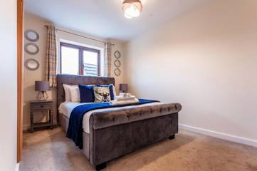 Holiday Rental for 10 People in Milton Keynes, South East England, Photo 3