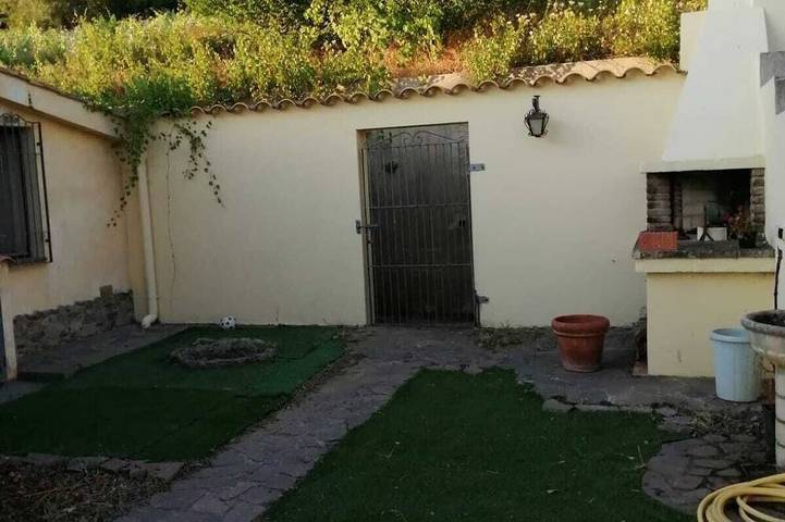 Incantu,casa vacanze in montagna con giardino e vista -Sardegna in Seulo, Barbagia
