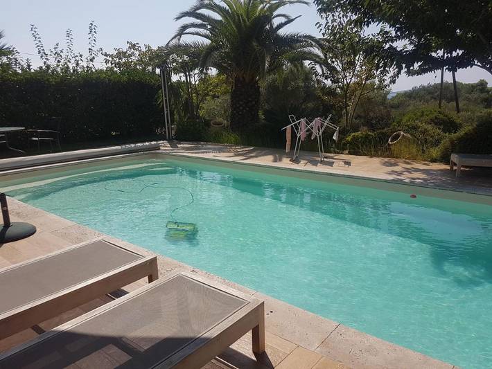 Location de vacances pour 8 personnes, avec terrasse et jacuzzi ainsi que piscine et jardin dans Plage de Tenutella - 3