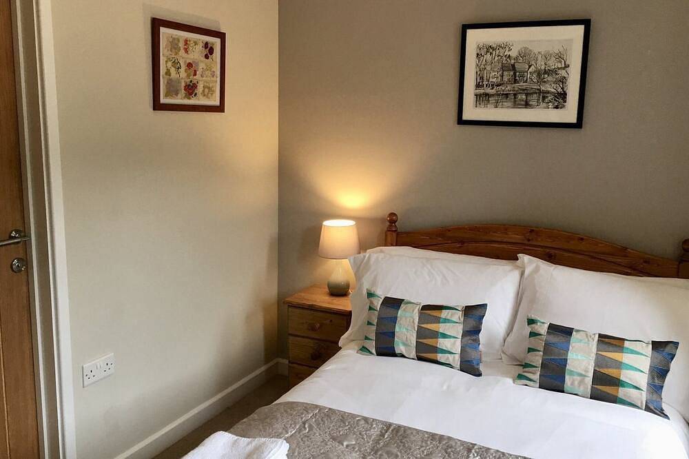 Blackdown Views - New 6 Bedroom Eco House in Sheldon (Devon), Devon
