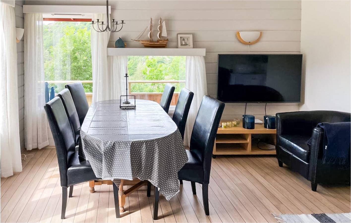 Ferienhaus für 6 Personen mit Terrasse in Farsund