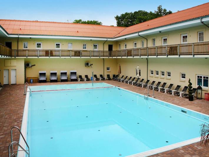 Ferienhaus für 6 Personen, mit Terrasse und Sauna sowie Pool, mit Haustier in der Rostocker Heide - 4