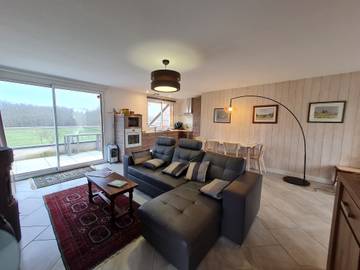 Gîte pour 4 personnes, avec balcon à Jouy-le-Potier