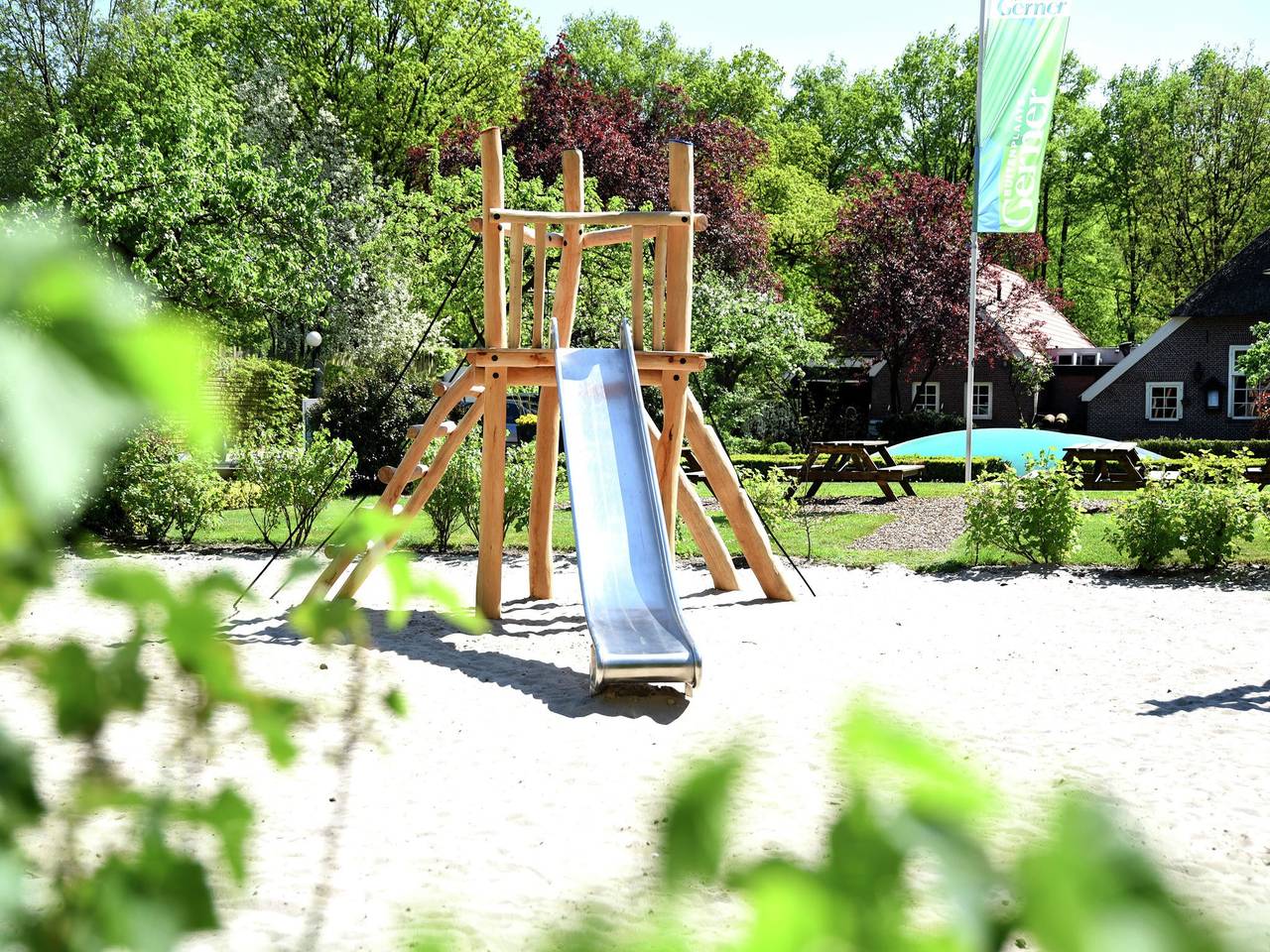 Vrijstaand huis met tuin in Nederland in Dalfsen, Regio Zwolle