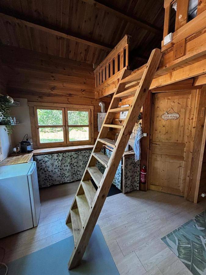 Ferienhaus für 4 Personen, mit Terrasse und Ausblick sowie Seeblick und Garten in Franche-Comté - 3