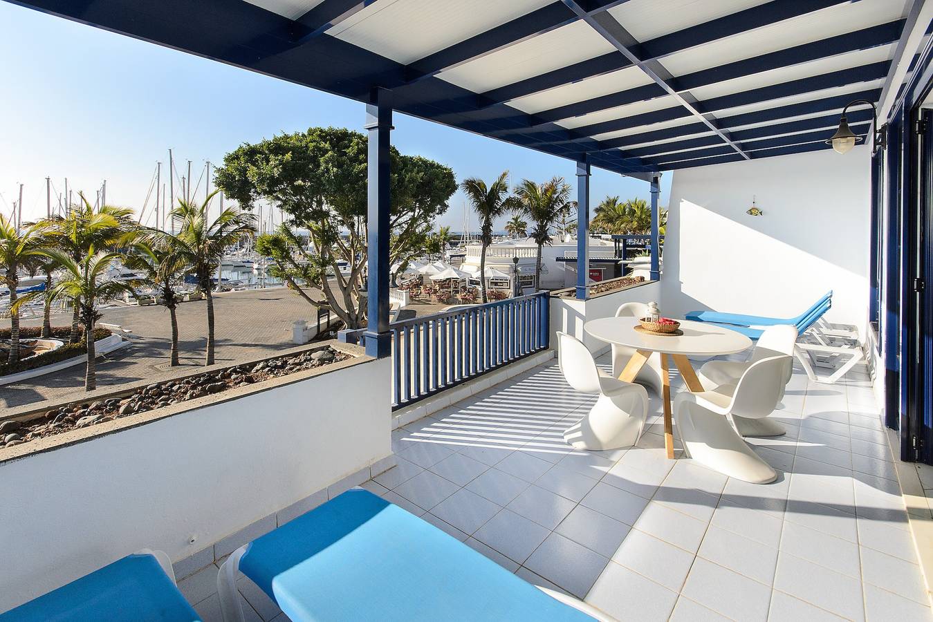 Ganze Wohnung, Ferienwohnung "Vistagua" mit schöner Ausstattung und geräumiger Terrasse mit Meerblick in Puerto Calero, Yaiza